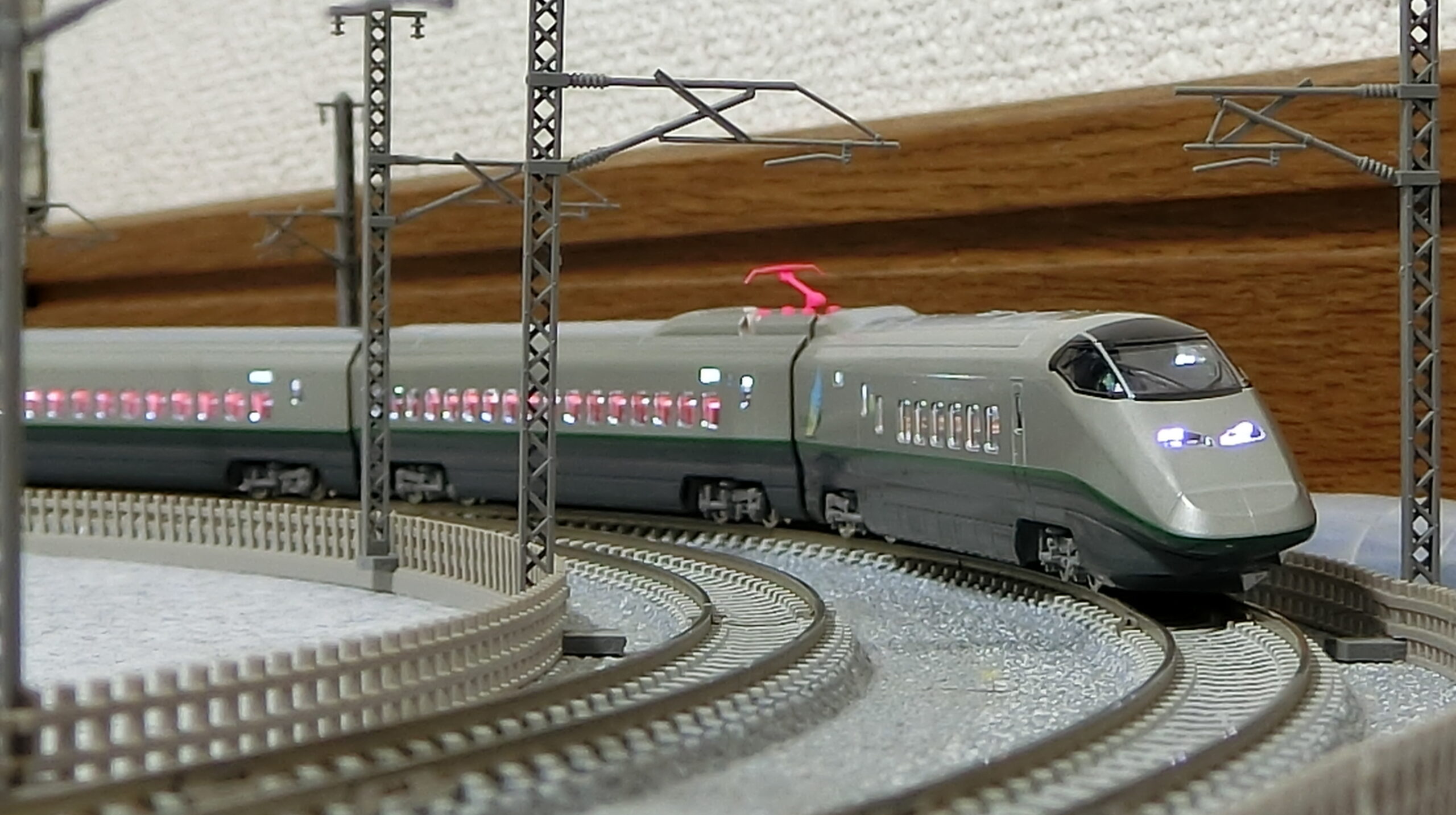 E3 1000系山形新幹線 つばさ - 鉄道模型